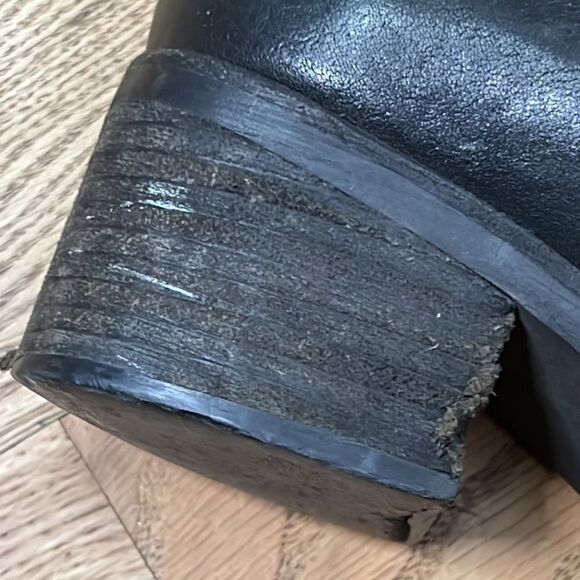 MADEWELL DISTRESSED LEATHER ANKLE BOOTIE SIZE 8 - Picture 6 of 6